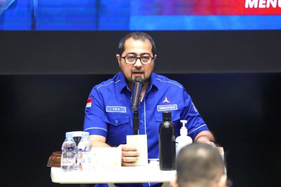 Teuku riefky harsya